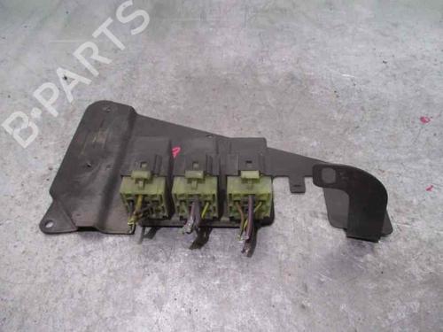 Fuse box CHRYSLER VOYAGER / GRAND VOYAGER III (GS_, NS_) 2.5 TD | BP2051473E1 