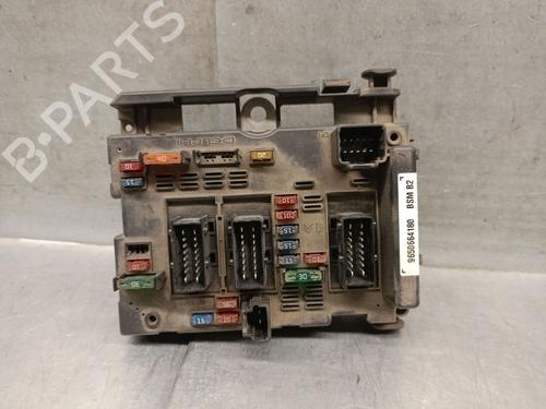 Used Fuse box Fuse box 38874269 38874269
