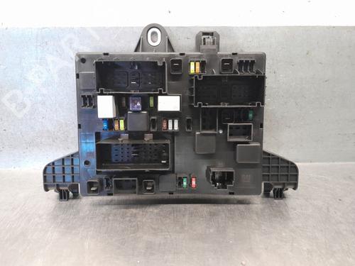 Used Fuse box Fuse box 37154543 37154543