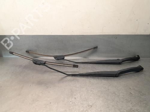 Used Front windshield wiper arm Front windshield wiper arm 37033652 37033652