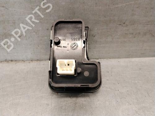 Right front window switch ALFA ROMEO 147 (937_) 1.9 JTDM 16V (937.AXN1B, 937.BXN1B) | BP40261055I26 - Image 2
