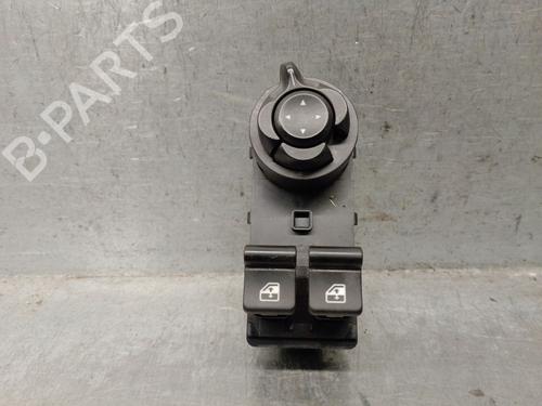 Used Left front window switch Left front window switch FIAT 500e (332_) Elektro 3+1 (FA1) (118 hp) 34720280 34720280