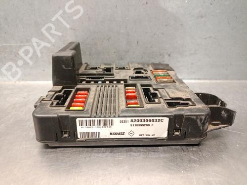 Fuse box RENAULT SCÉNIC II (JM0/1_) 1.5 dCi (JM1E, JM16) | BP38047078E1 - Image 3