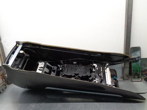 Armrest / Center console MERCEDES-BENZ M-CLASS (W164) ML 320 CDI 4-matic (164.122) | BP8876657I20 