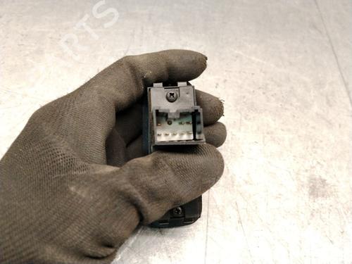 Left rear window switch MITSUBISHI SPACE STAR MPV (DG_A) 1.9 DI-D (DG4A) | BP38410077I29 - Image 3