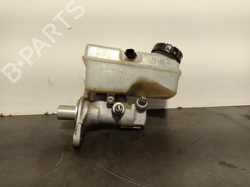 Used Brake master cylinder RENAULT CAPTUR I (J5_, H5_) 0.9 TCe 90 (90 hp) 25910933