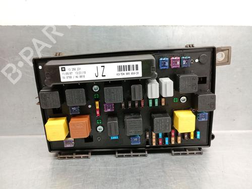 Fuse box OPEL ZAFIRA / ZAFIRA FAMILY B (A05) 1.6 (M75) 13250231 | 5DK00946420 | HELLA