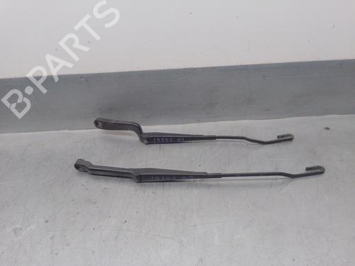 Used Front windshield wiper arm VW POLO (6N2) 1.4 TDI (75 hp) 16339450