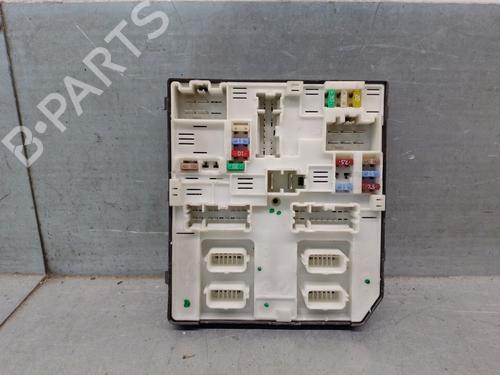 Used Fuse box Fuse box RENAULT KANGOO Express (FW0/1_) 1.5 dCi 75 (FW07, FW10, FW04) (75 hp) 35756677 35756677