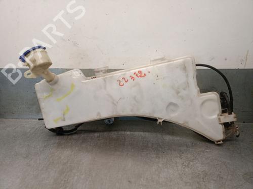 Used Windscreen washer tank PEUGEOT 3008 II SUV (MC_, MR_, MJ_, M4_) 1.5 BlueHDi 130 (131 hp) 24433335
