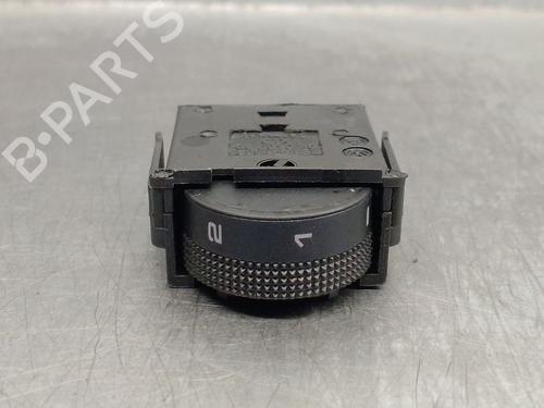 Used Headlight switch VW GOLF III Cabriolet (1E7) 2.0 (115 hp) 23041774