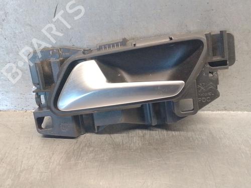 Used Rear left interior door handle PEUGEOT 2008 II (UD_, US_, UY_, UJ_, UR_, UC_) 1.2 PureTech 100 (USHNK) (101 hp) 23265745