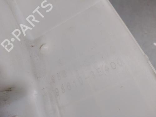 Windscreen washer tank KIA SORENTO I (JC) 2.5 CRDi 4WD | BP29135632C113 