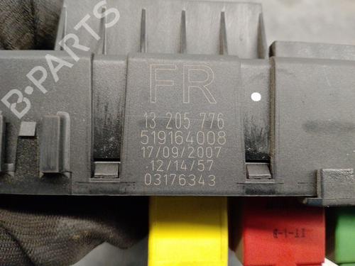 Fuse box OPEL VECTRA C Estate (Z02) 1.9 CDTI (F35) | BP18128005E1 