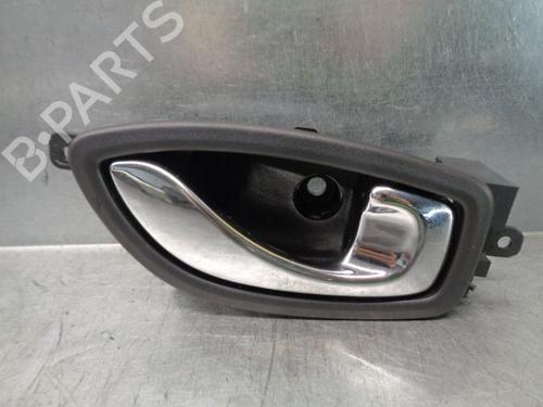 Højre bagtil invendig håndtag RENAULT KOLEOS I (HY_) 2.0 dCi (HY0K) (150 hp) 10113762