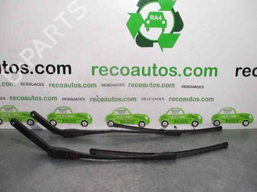 Used Front windshield wiper arm BMW 1 (E87) 118 d (122 hp) 3472604