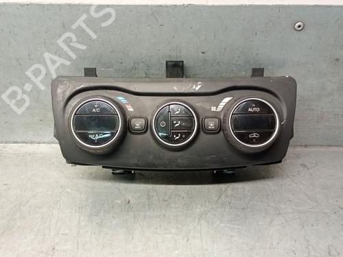 climate-control-fiat-tipo-estate-356_-357_-2016-31921210 main image