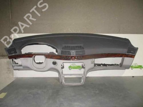Used Dashboard MERCEDES-BENZ S-CLASS (W220) S 320 CDI (220.026, 220.126) (197 hp) 2088962