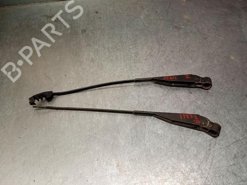 Used Front windshield wiper arm LADA NIVA Closed Off-Road Vehicle (2121, 2131) 1600 4x4 (73 hp) 26663249