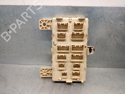Used Fuse box LEXUS RX (_U3_) 400h AWD (MHU38_) (211 hp) 25779287