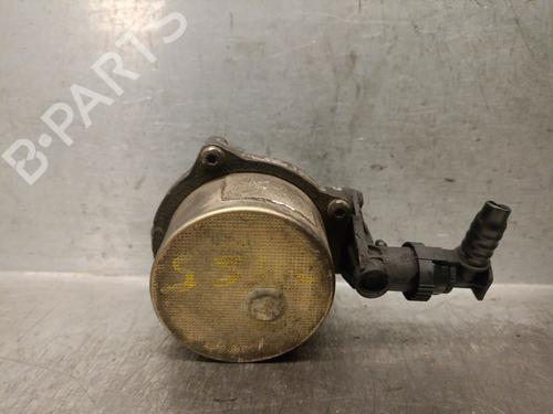 Used Vacuum pump RENAULT TRAFIC II Van (FL) [2001-2026]  31292666