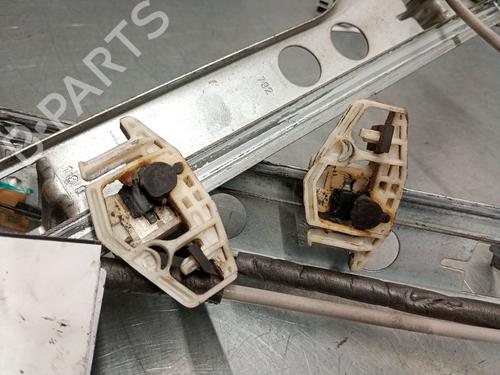 Front left window mechanism RENAULT MEGANE II (BM0/1_, CM0/1_) 1.5 dCi (BM02, BM13, BM2A, CM02, CM13) | BP29555863C22
