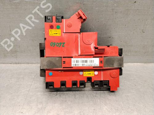 Used Fuse box Fuse box 39448421 39448421