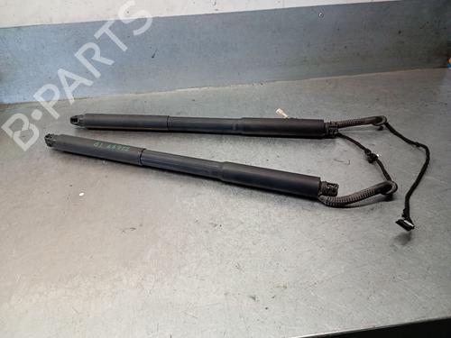 Used Tailgate lift support BMW 3 Touring (F31) 330 d xDrive (258 hp) 26026051