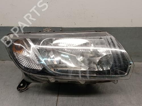 Lyskaster høyre DACIA SANDERO 1.2 16V (75 hp) 31146940