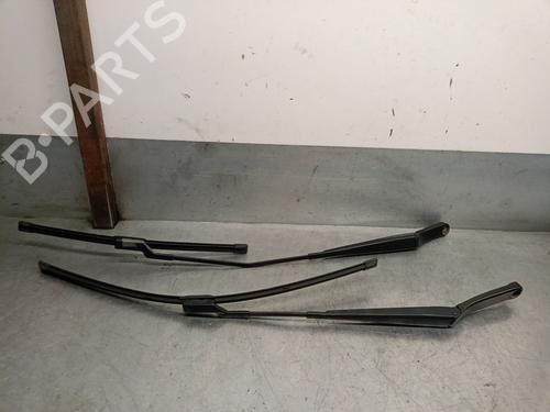 Used Front windshield wiper arm VW GOLF VII (5G1, BQ1, BE1, BE2) 2.0 GTI (230 hp) 23102074