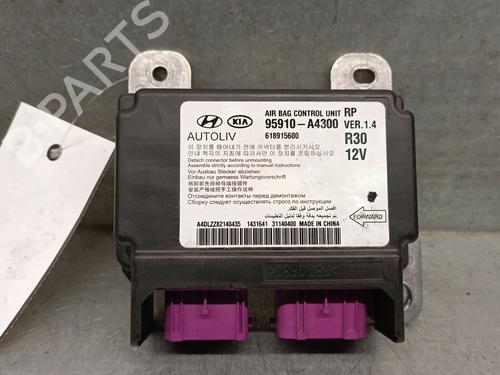 Used ECU airbags KIA CARENS IV 1.7 CRDi (116 hp) 31680441