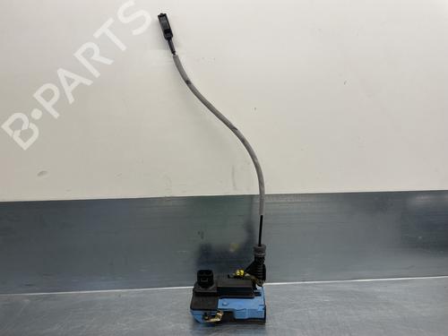 Used Front right lock VOLVO XC90 I (275) D5 AWD (185 hp) 10229050