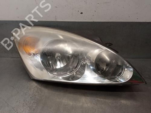 Used Right headlight KIA CEE'D Hatchback (ED) 1.6 CRDi 115 (115 hp) 24334615