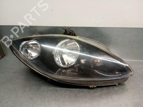 Used Right headlight SEAT LEON (1P1) 1.6 TDI (105 hp) 29332598