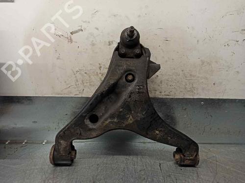 Used Right front suspension arm MITSUBISHI PAJERO III (V7_W, V6_W) [1999-2007]  9294397