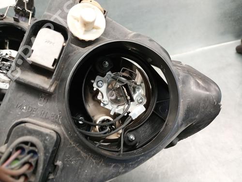 Right headlight SEAT LEON (1P1) 1.6 TDI | BP29332598C29 