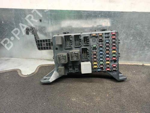 Used Fuse box JAGUAR X-TYPE I (X400) 2.5 V6 All-wheel Drive (196 hp) 6967388