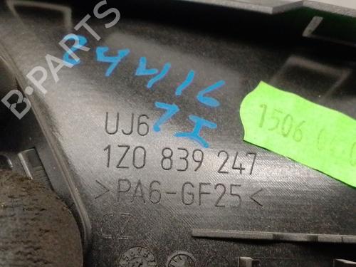 Rear left interior door handle SKODA YETI (5L) 2.0 TDI | BP31850090I15 