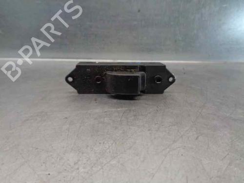 Mando elevalunas trasera derecho MITSUBISHI GRANDIS (NA_W) [2003-2011]  8193202