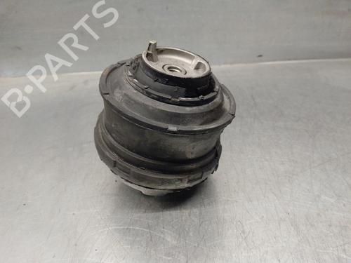 Used Engine mount MERCEDES-BENZ C-CLASS T-Model (S202) C 250 T Turbo-D (202.188) (150 hp) 15400541