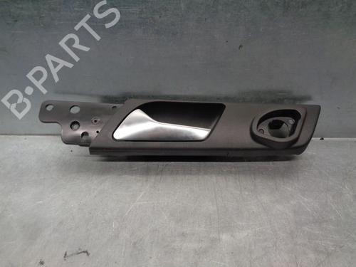 Venstre bak invendig håndtak VW PASSAT B7 Variant (365) 2.0 TDI (140 hp) 8325827