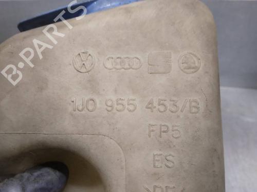 Windscreen washer tank VW GOLF IV (1J1) 1.9 TDI | BP17725197C113 