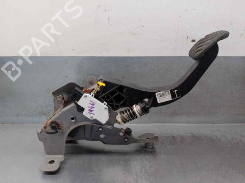 Clutch pedal NISSAN X-TRAIL III (T32_, T32R, T32RR) 1.6 dCi ALL MODE 4x4-i (NT32) 465034208R