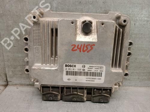 Used Engine control unit (ECU) RENAULT TRAFIC II Van (FL) [2001-2025]  30851348