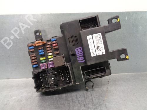Used Fuse box KIA CARNIVAL / GRAND CARNIVAL III (VQ) 2.9 CRDi (185 hp) 13887605