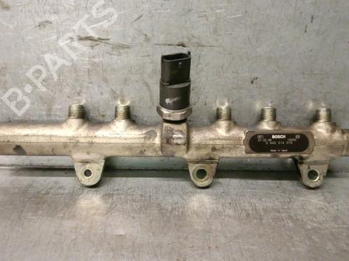 Rail D'Injecteurs ALFA ROMEO 156 (932_) 1.9 JTD (932.A2B00, 932.A2C00) (115 hp) 31931651