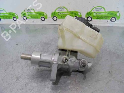 Used Brake master cylinder BMW 3 (E90) 320 d (177 hp) 2051645