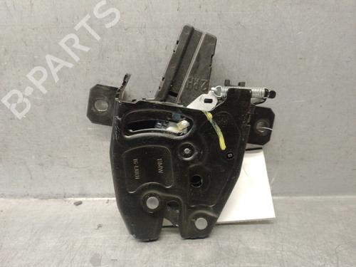 Used Tailgate lock BMW X5 (G05, F95) xDrive 45 e Plug-in Hybrid (394 hp) 33024206
