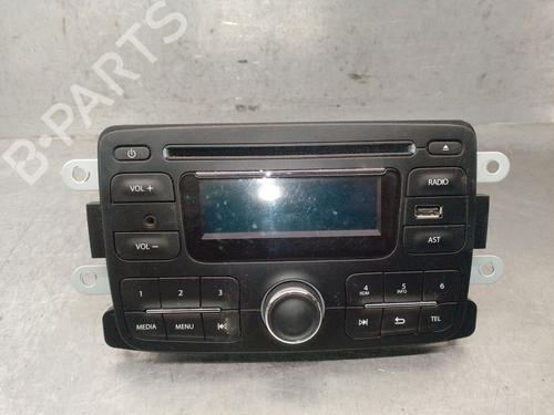 Used Radio Radio DACIA SANDERO II TCe 90 (B8M1, B8MA, B8AC) (90 hp) 39883867 39883867