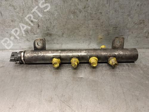 Used Injection rail Injection rail OPEL VECTRA C GTS (Z02) 1.9 CDTI (F68) (150 hp) 33246542 33246542